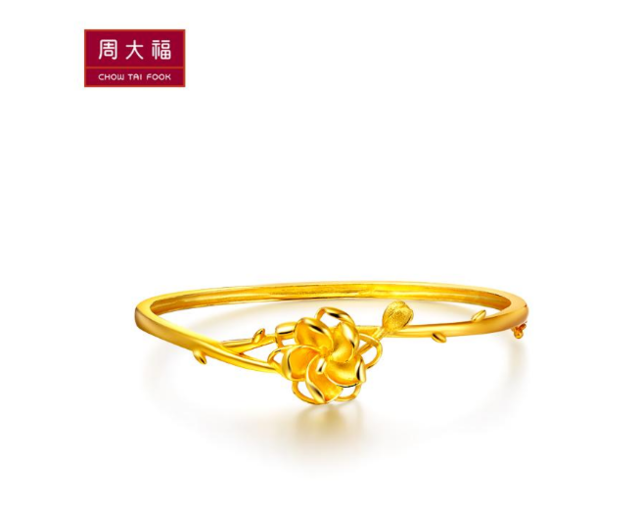 周大福黃金手鐲