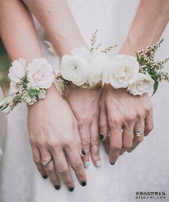 腕花和現場布景保持一致 圖片源自mywedding