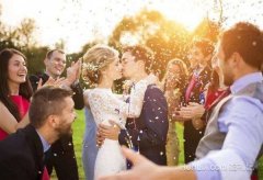 好閨蜜結婚祝福語朋友圈簡單