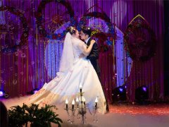 個(gè)性霸氣結(jié)婚祝福語(yǔ)