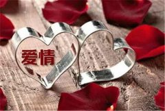 描述愛(ài)情的詩(shī)句