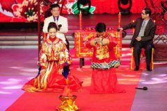結婚祝福詩句怎么說