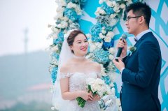 適合婚禮上唱的歌祝福新人的