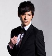 做帥氣新郎的禮服選擇與搭配寶典
