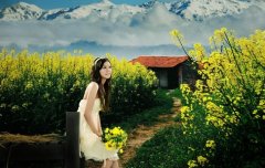 參加婚禮時女士應(yīng)該如何選擇自己的著裝打扮