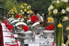 舉行時(shí)尚個(gè)性的婚禮派對時(shí)要注意的問題
