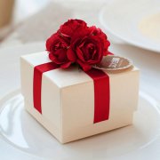 朋友結婚如何選擇最貼心適當?shù)亩Y物