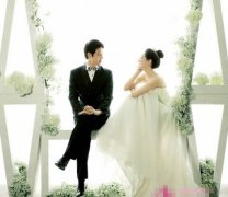 顯得自然又自信的完美婚紗照拍攝寶典