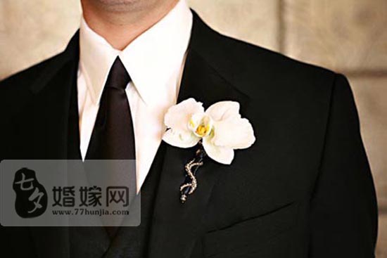 盤點不同類型的新郎胸花