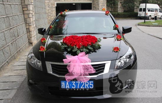盤點(diǎn)不同類型婚車的裝扮秘決
