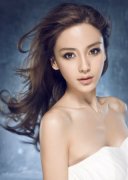 婚禮舉行前新娘應(yīng)如何修整自己的頭發(fā)