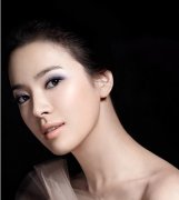 做完美新娘必學(xué)的時尚裸妝打造技巧