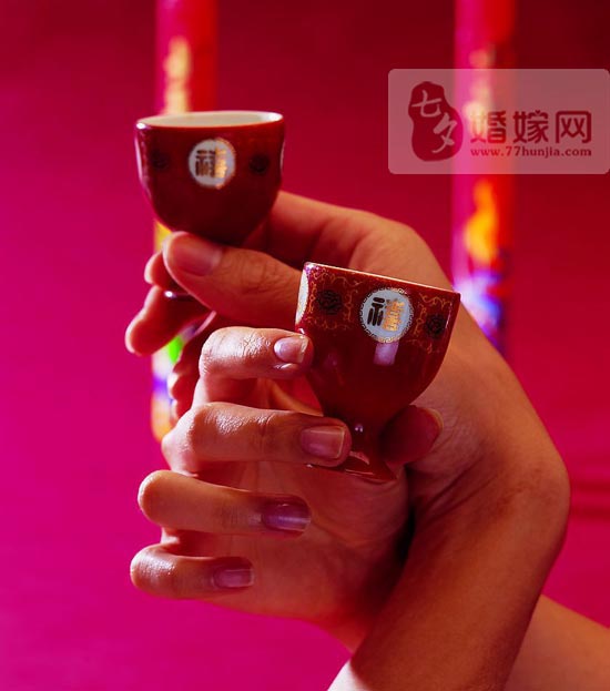 新婚夫妻謹(jǐn)記洞房之夜切不可“坐喜床”