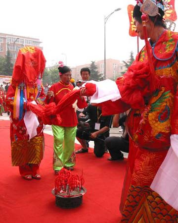 中式婚禮中的那些吉祥寓意的傳統習俗