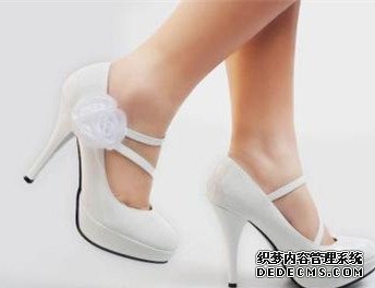 婚鞋選什么顏色好 完美搭配婚紗禮服