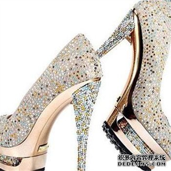 婚鞋選什么顏色好 完美搭配婚紗禮服