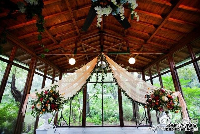 婚聚網為你打造森系復古風的戶外室內結合的婚禮~