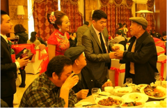 在婚宴中敬酒的順序是怎么樣的