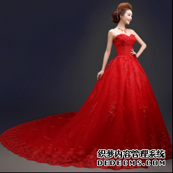 紅色的婚紗禮服 怎么穿才好看.png