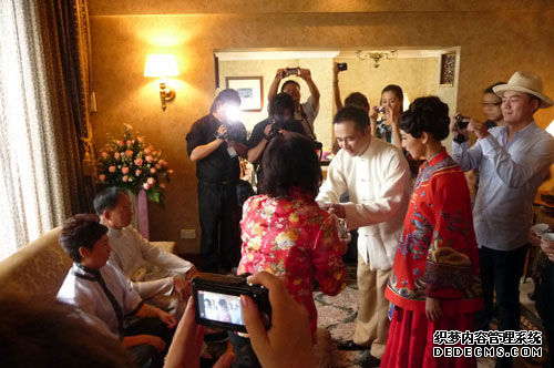 王子和公主的婚禮  胡靜的華麗婚禮.png