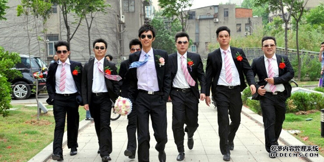 伴郎要穿什么？  伴郎服的樣式2.png