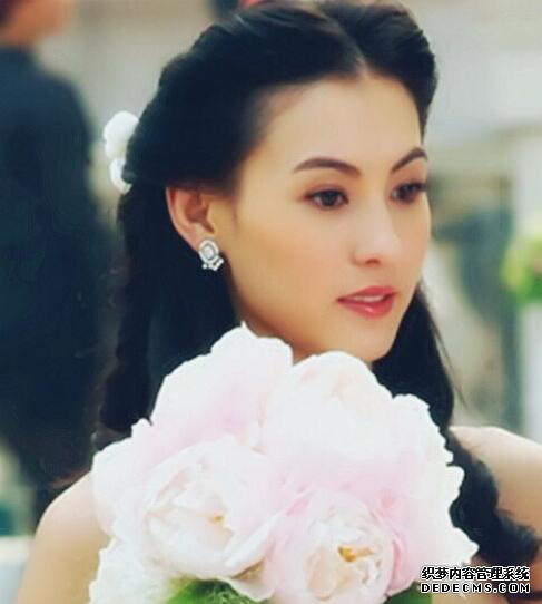 張柏芝謝霆鋒婚紗照  金童玉女的甜蜜回憶1.png
