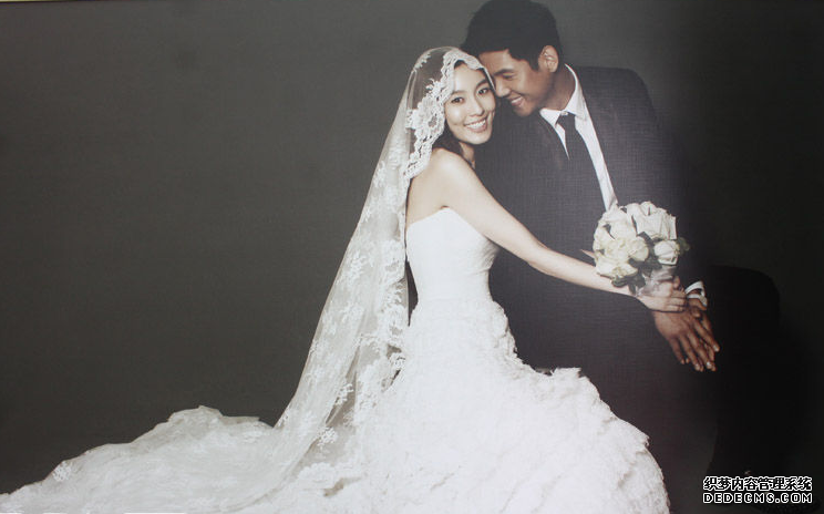 陳建州婚紗照  范范黑人婚紗照展示1.png