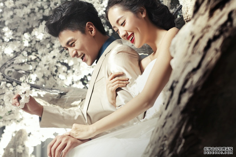 婚紗攝影拍照 婚照樣片推薦.png