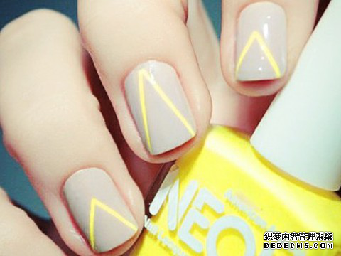 簡單美甲圖片 簡單好看的美甲DIY1.png