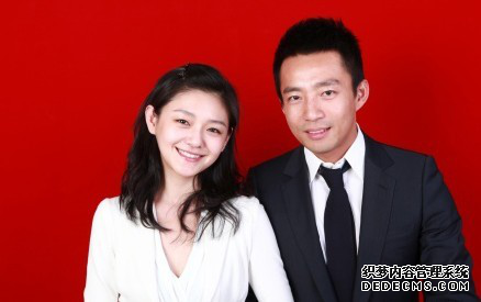 結婚證照片穿什么 小編教你怎么穿1.png