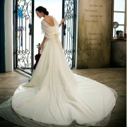 冬天結(jié)婚新娘穿什么 適合冬季新娘禮服婚紗