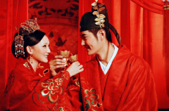 結(jié)婚證婚人發(fā)言稿     證婚人致辭案例