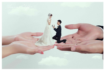 80后個性婚紗照推80后個性婚紗照推薦四：把你捧在手心