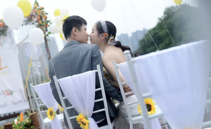 資源少、套模版...小城市新娘怎么讓婚禮是