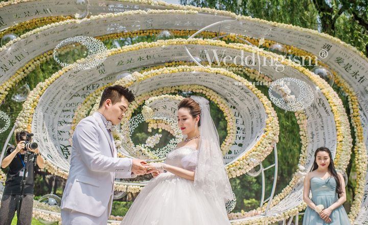 一名設計師的一小步，一群婚禮人的一大步