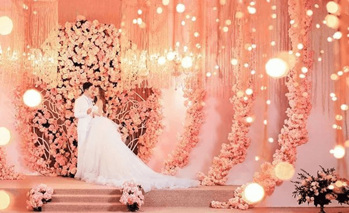 婚禮上接吻環節怎樣才比較優雅浪漫？ 6種kiss姿