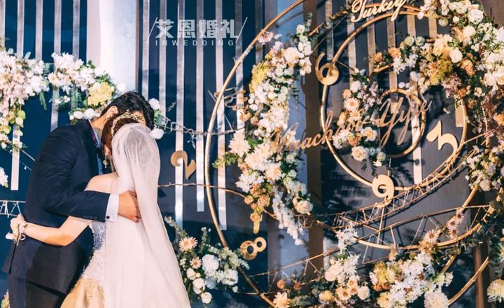 獨(dú)愛(ài)深色系，拒絕小清新，他們的婚禮時(shí)尚有個(gè)