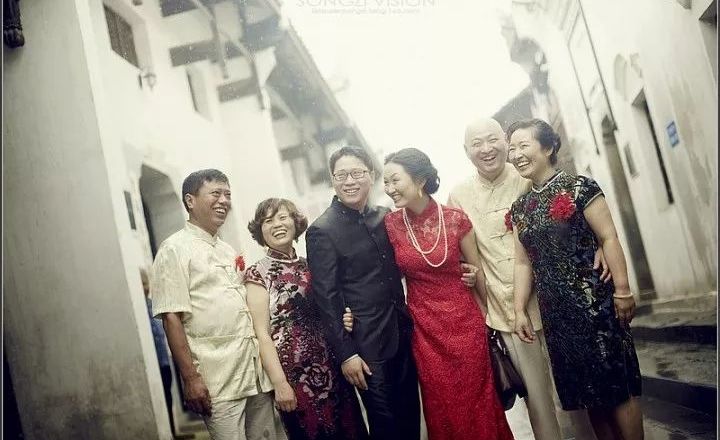 盤點(diǎn): 婚禮當(dāng)天做了這件事，在座的賓客都哭了…