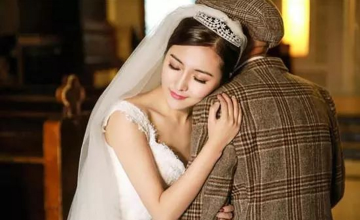 靈感: 25歲女孩和87歲爺爺?shù)幕榧喺眨纯蘧W(wǎng)友：