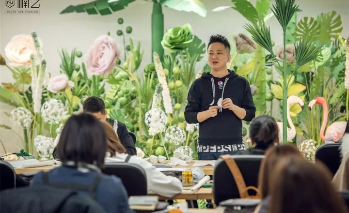活動: 紙醉神迷的世界，他們是心靈手巧的手工匠